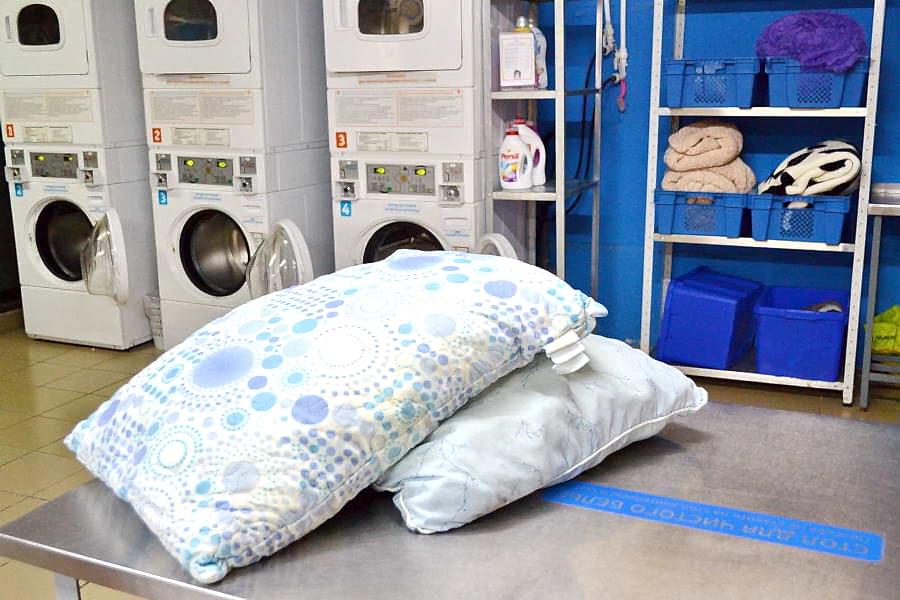 Чистые, постиранные подушки в Алматы.